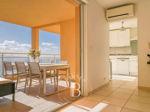 Ajaccio, Route des Sanguinaires, Appartement vue mer panoramique, 3 chambres, terrasse, plage à pied
