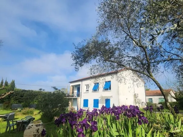 Maison avec grand Jardin