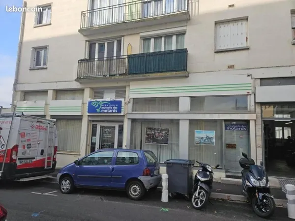Commerce 132 m²