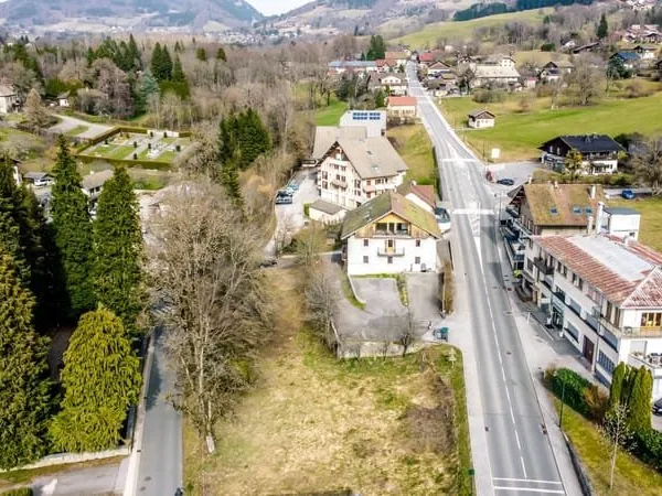 Immeuble de rapport - Opportunité rare à 30 minutes de Genè