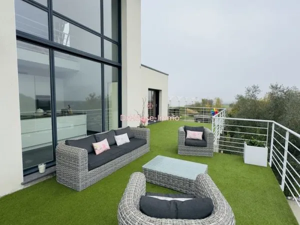 VILLA D EXCEPTION