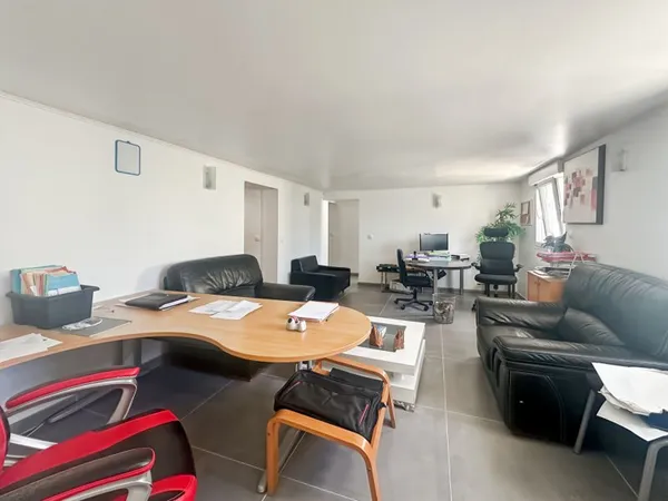 Local commercial 3 pièces 55 m²