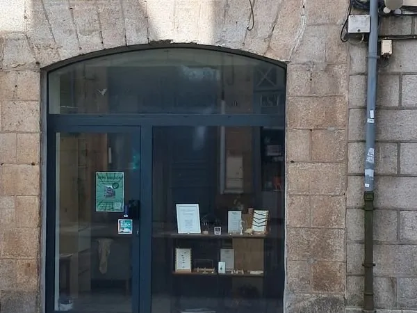 Local commercial