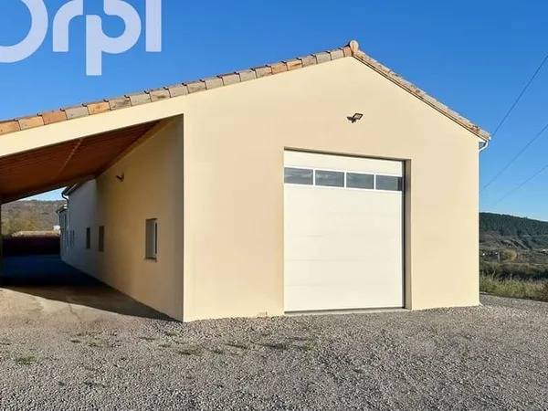 Local d'activité 320 m²