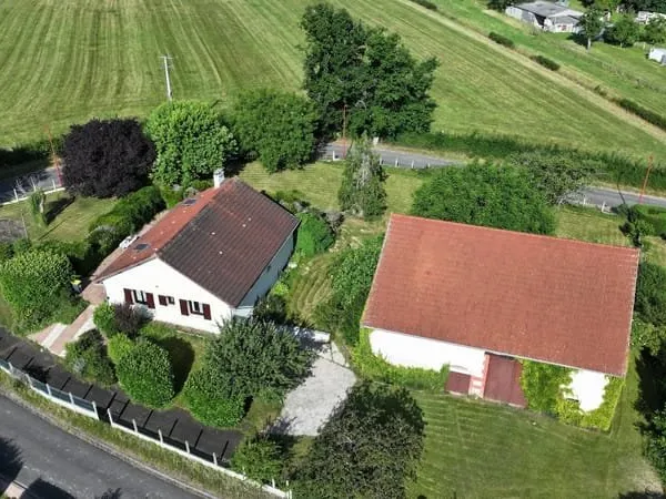 Maison Vente Vendat 6p 211m² 295000€