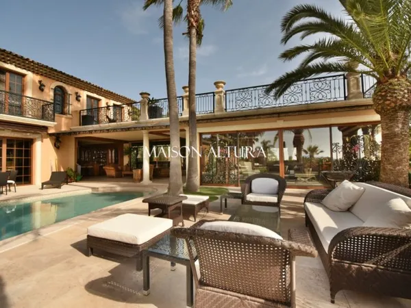 VILLA CALIFORNIENNE