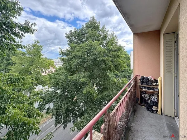 3 pièces + cuisine avec cave proche campus
