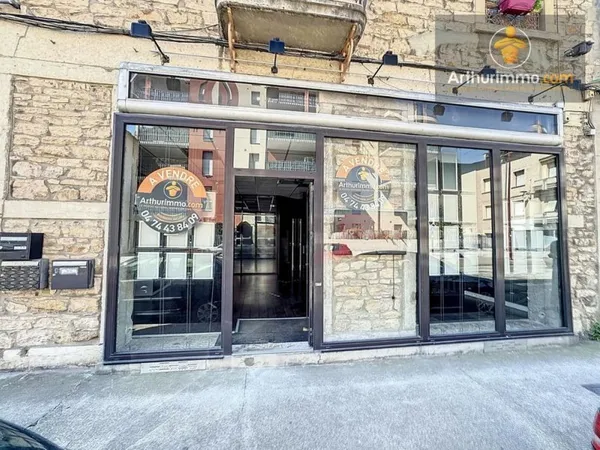 A vendre Bureau Idéalement Situé à Bourgoin-Jallieu