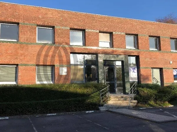 Bureau 200 m²