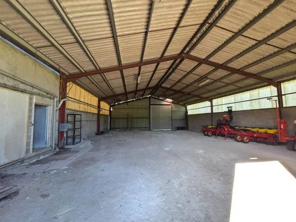 Maison 2 pièces 300 m²