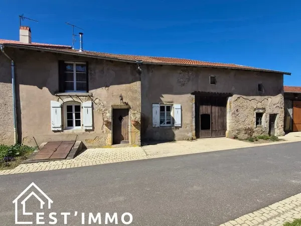 MAISON DE VILLAGE AVEC DEPENDANCES