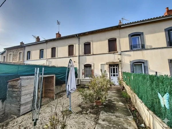 Maison mitoyenne avec terrain