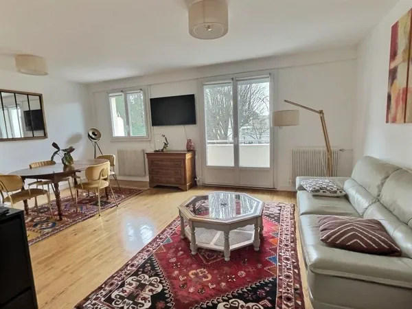 Appartement 3 pièces 8 m²