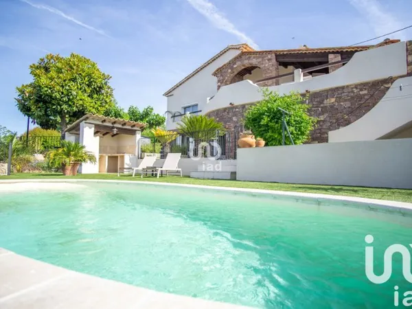Maison 14 pièces 315 m²