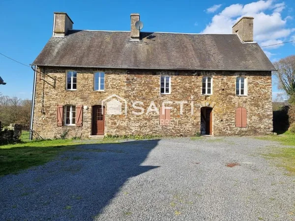 Corps de ferme en pierre avec 2 maisons - 3 dépendances- 184 m² - Terrain 1 799 m² - BAUDRE