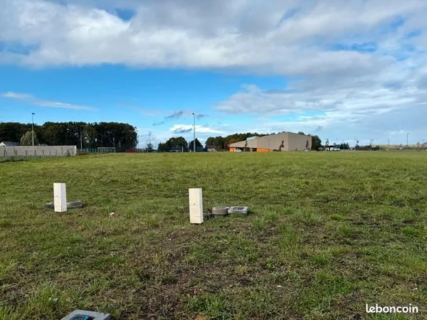 Terrain 637 m² Neuille Pont Pierre