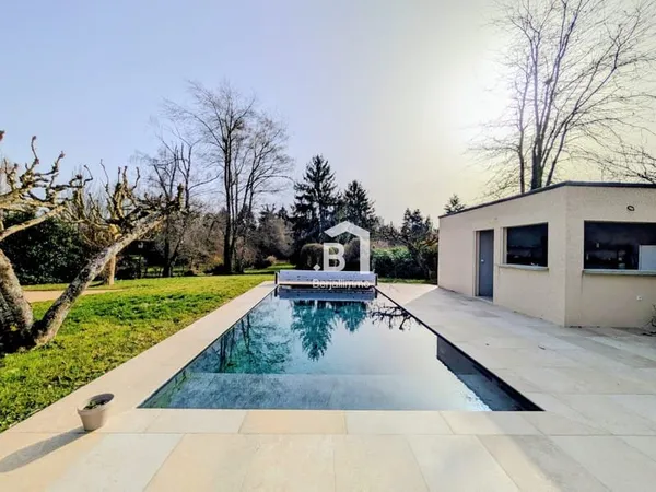 PROPRIÉTÉ DE CHARME RÉNOVÉE 235 m2 PARC ARBORÉ 4 900 m2
