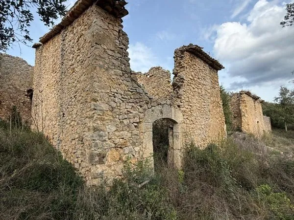 Ferme fortifiée à rénover