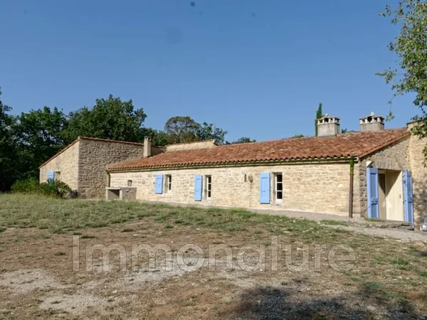 Maison 7 pièces 285 m²