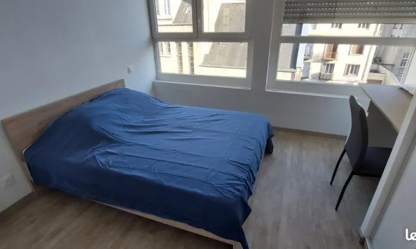 Chambre meublée dans appart refait à neuf - hyper-centre de Lisieux