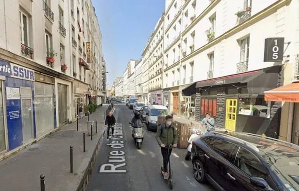 Boutique 2 pièces 124 m²