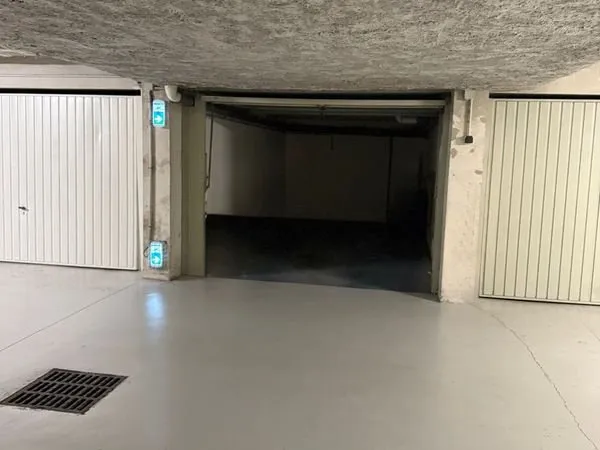 Garage fermé dans résidence sécurisée Fabron