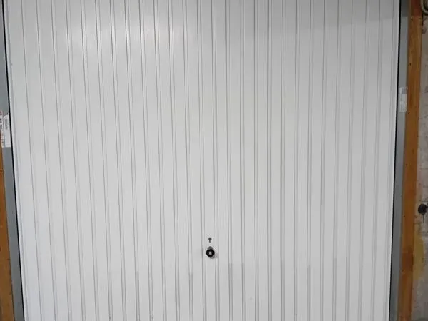 Garage box fermé à 5mn de Lille- Métro fort de Mons