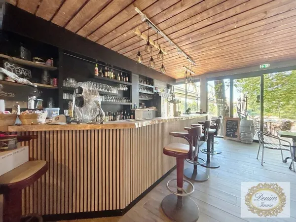Local commercial 180 m²