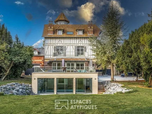 Villa belle époque joliement restaurée avec piscine et maison d'amis