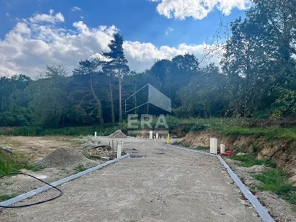 Terrain 700 m²