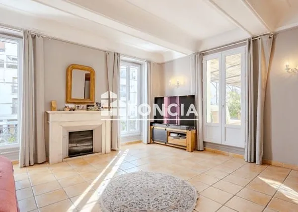 Grand appartement de standing en centre ville