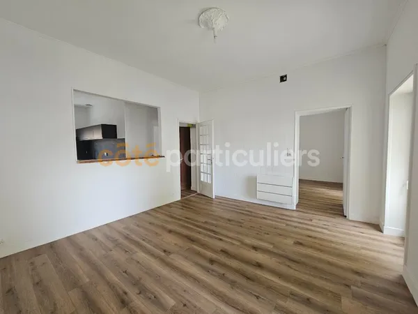 QUARTIER JASMIN APPARTEMENT T3 AVEC PLACE DE PARKING PRIVATIVE