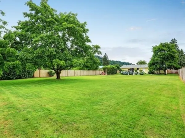 Terrain 10180 m²