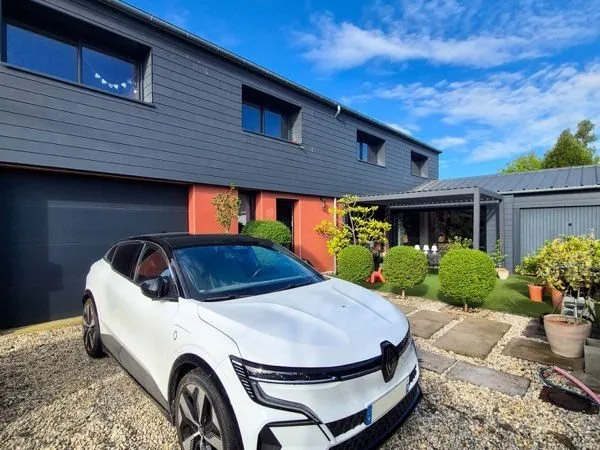 Maison contemporaine avec piscine - Calme à 2 pas de la gare du Mans