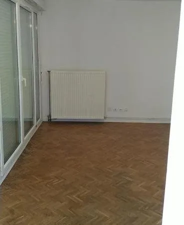 Studio / 24m² / Evry (RER D)