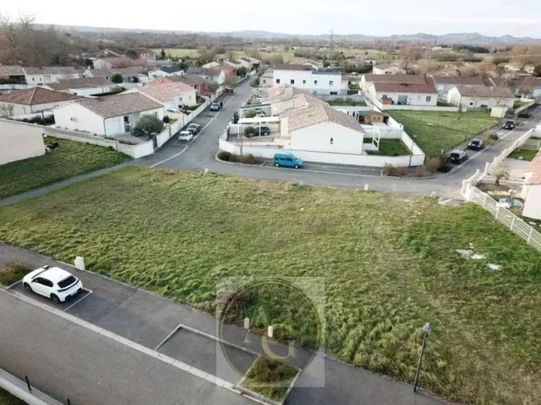 Terrain constructible de 200 à 220m2 à Revel