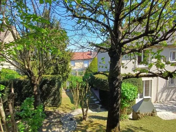 Maison 6 pièces 180 m²