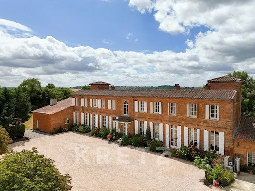 Château 11 pièces 450 m²