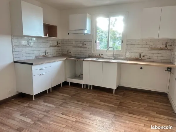 Loue appt T4 à Domenjod