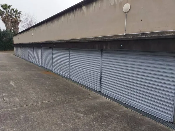 Parking 12 m²