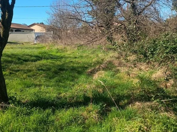 Terrain à vendre de 884,00 m² COURNON D'AUVERGNE (63)
