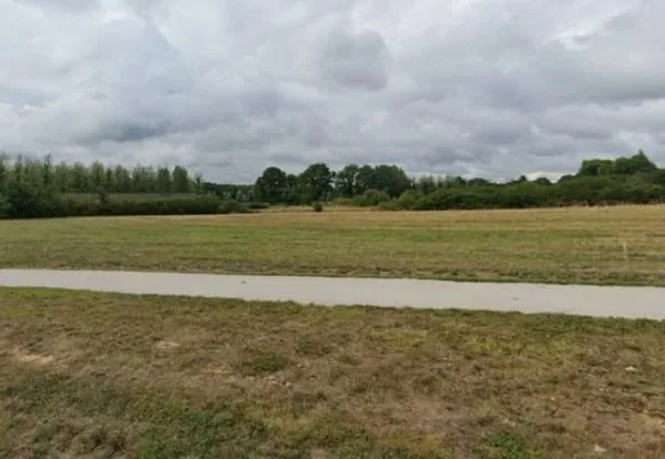 Terrain 561 m²