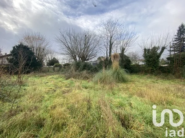 Terrain 662 m²