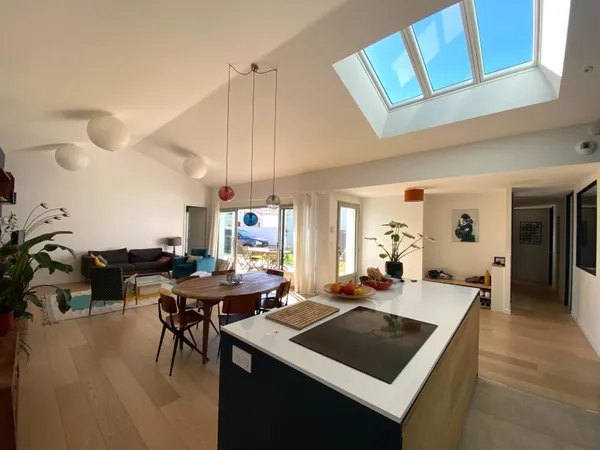 Magnifique maison de 2023 sous garantie décennale à deux pas de la gare et du centre de la Rochelle 