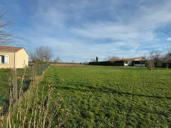 Terrain constructible 974 m²