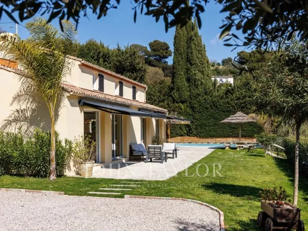 Villa rénovée avec piscine, studio indépendant et vue dégagée - La Gaude