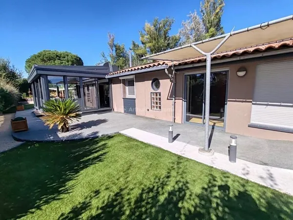 Maison 5 pièces 223 m²