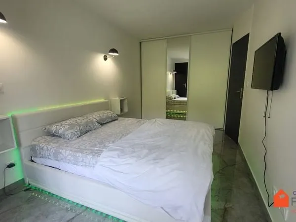 COLOCATION Chambre 14 m2 meublée avec balcon Lyon 9 au 2