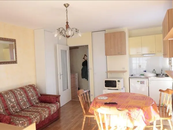 Appartement - 1er étage - 27 m2 - 1 pièce - Meublé