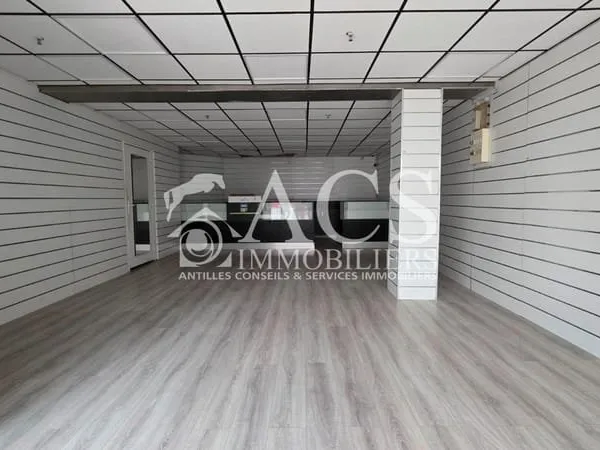LOCAL COMMERCIAL A LOUER AU LAMENTIN